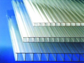 1/4 de placa de policarbonato alveolar incoloro de 4mm
Medidas: 210x145 cm
Protección UV
10 años de garantí­a por granizo.